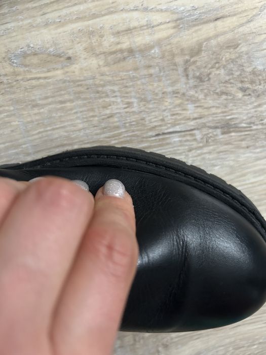 Czarne skórzane buty bikery biker botki motocyklowe klamry Pier One 39