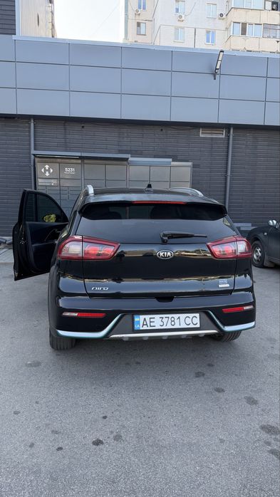 Продам авто KIA NIRO