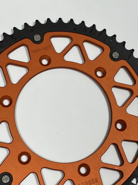 Зірка задня полегшена 52 зуба, 520 крок помаранчева