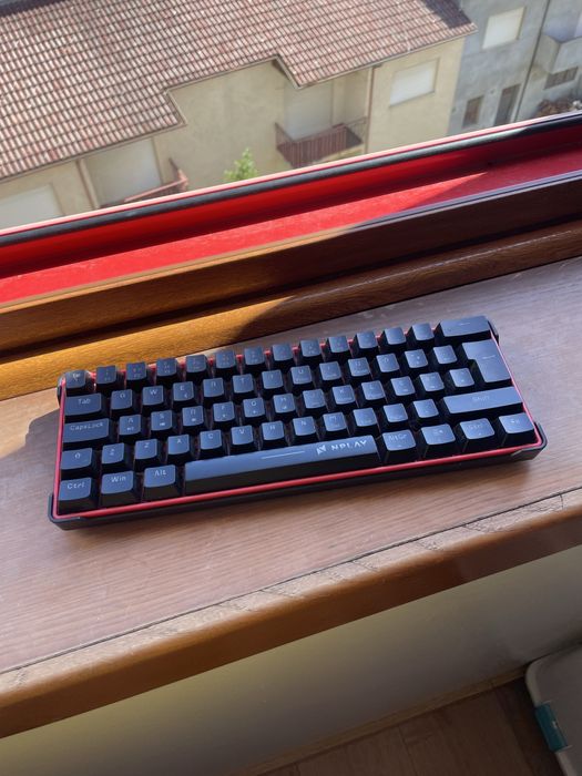 Mini Teclado Gaming NPLAY Conquer 3.0 RGB (Mecânico - Português - Preto)