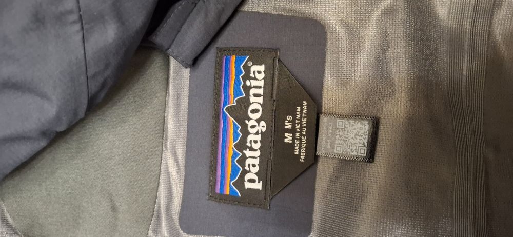 Чоловіча куртка синього кольору.Patagonia