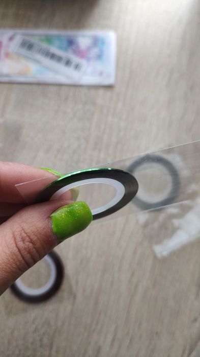 Zestaw tasiemek do zdobień paznokci i folie