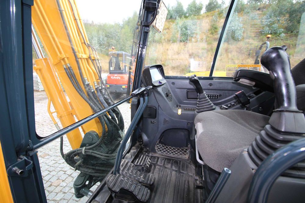 Escavadora Giratória de Rastos Hyundai Robex 60 Totalmente recuperada Garantia 12 meses/ 1.000 Horas
