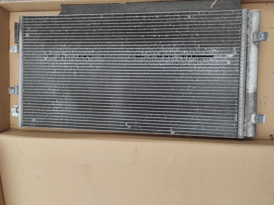 Радіатор кондиціонера із Renault grand scenic 3 (2011),