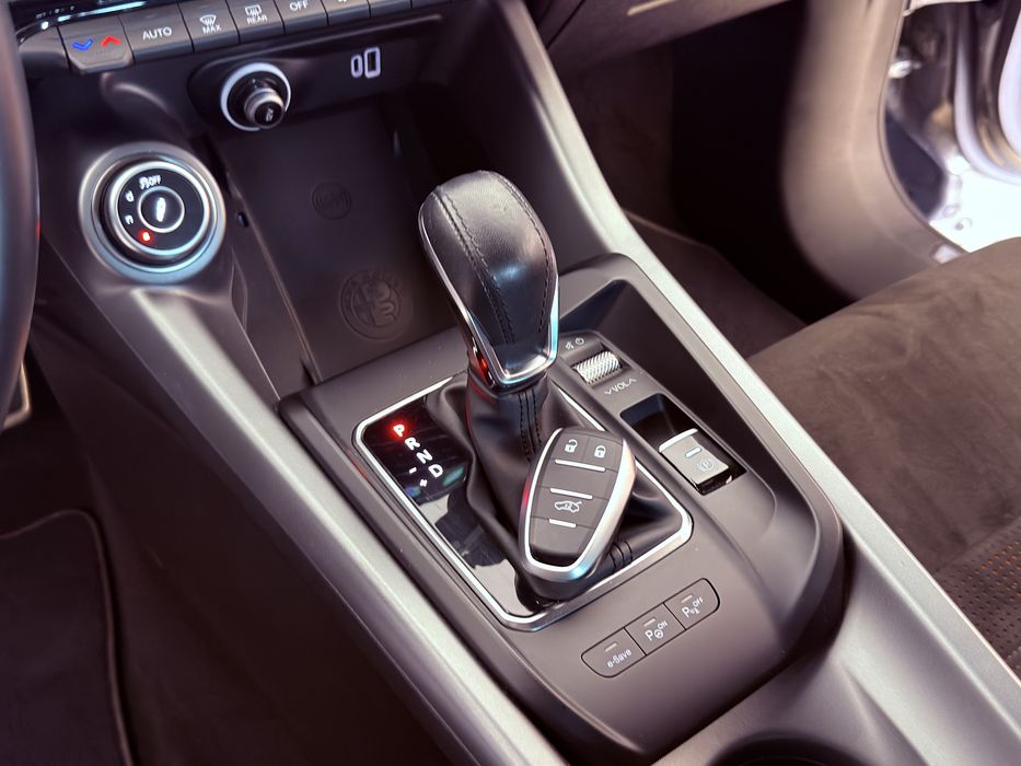 Alfa Romeo Tonale 1.3 PHEV Veloce e-AWD 280cv (Nacional | IVA Dedutível)