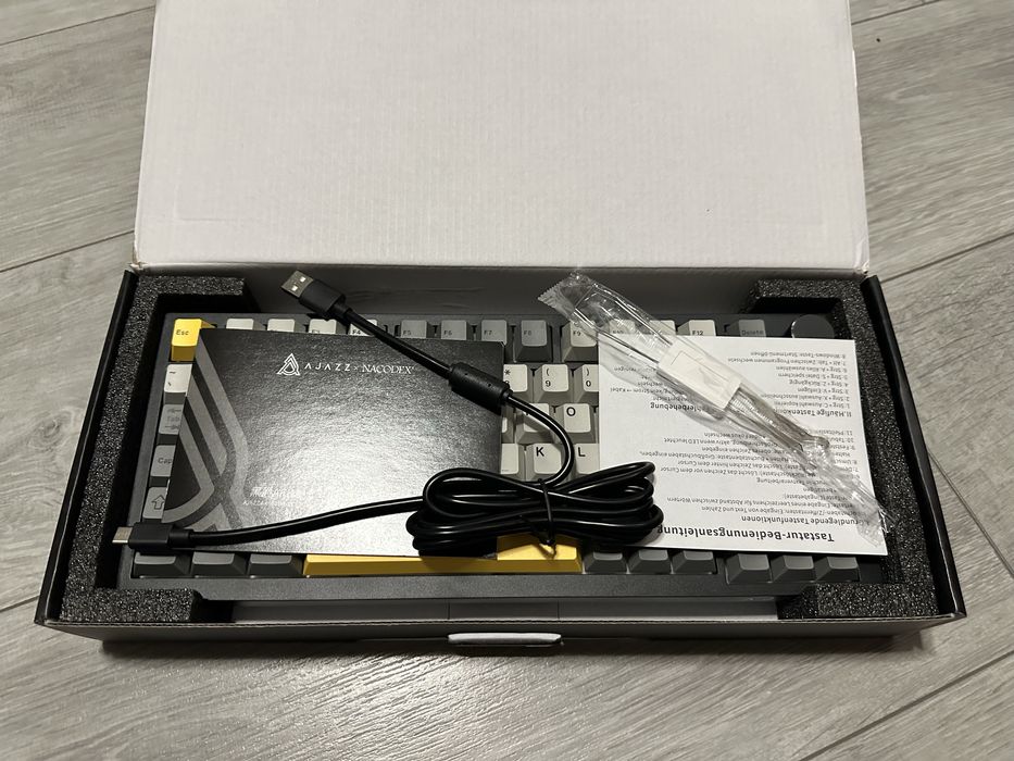 Ajazz AK820 Pro• Механічна клавіатура• Є опт