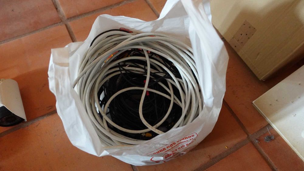 Gravador de câmara de vigilância e 3 câmaras