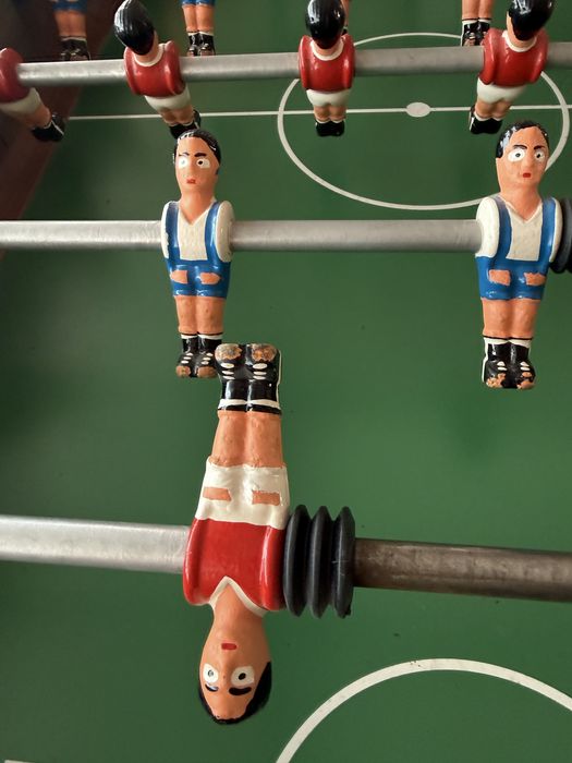 Matraquilhos mesa madeira