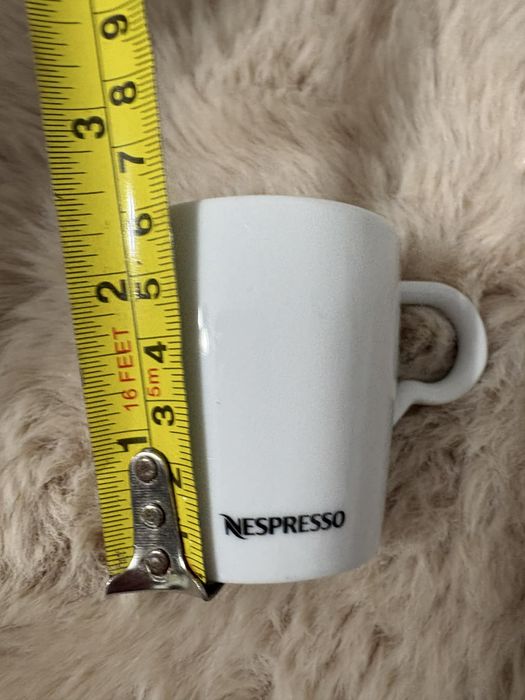 biała porcelanowa filiżanka Nespresso