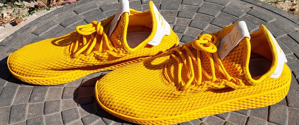 кросівки adidas Pharrell Williams Tennis Hu