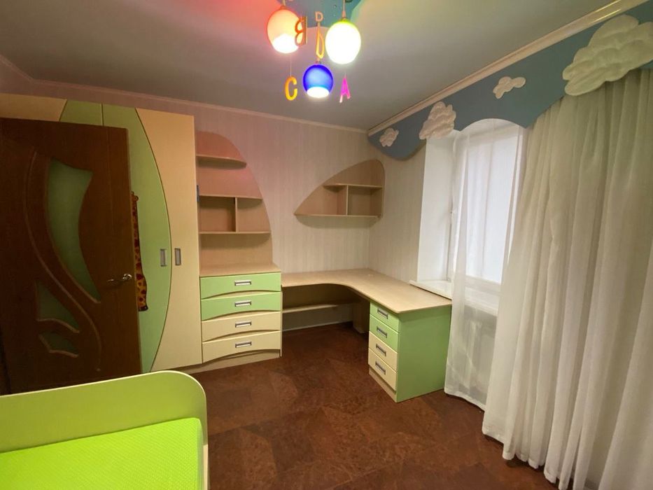 Продается 3к квартира (Даманский)