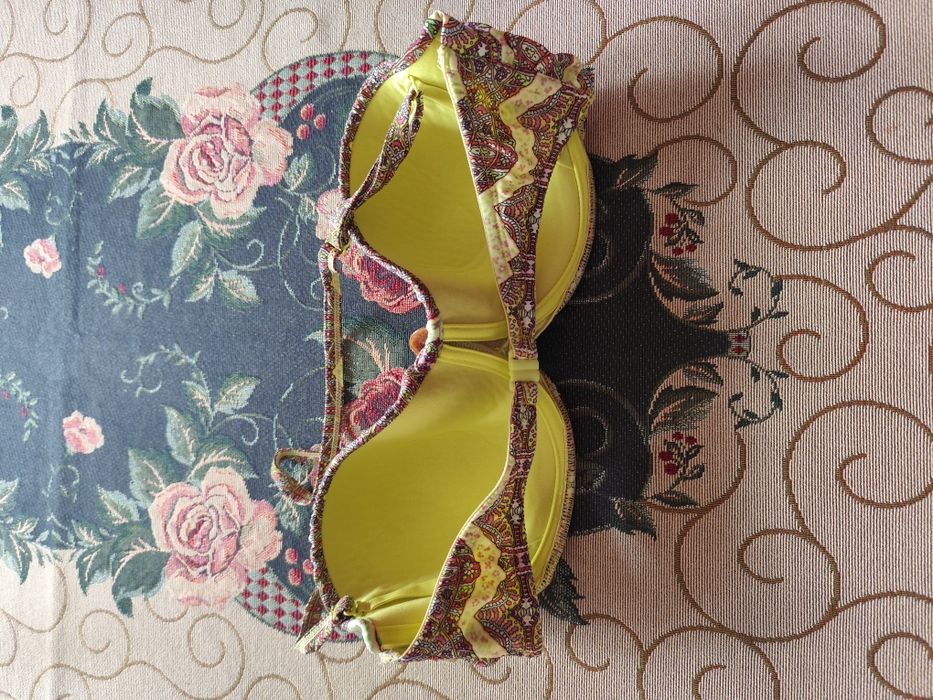 Góra od kostiumu kąpielowego bikini na regulowane ramiączko na szyję r