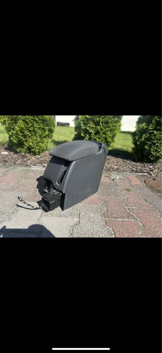 Podłokietnik Golf V