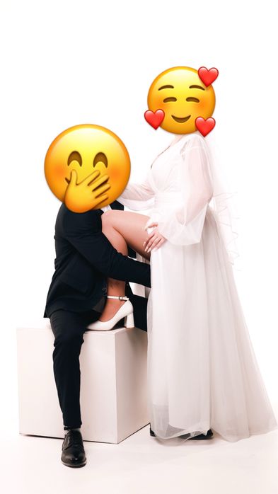 Весільна сукня M, 160-170см, розріз на нозі, регульована спинка