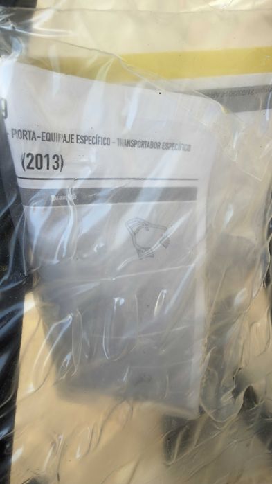 Suporte para Top Case Honda CBR500R Original HONDA e NOVO!!!