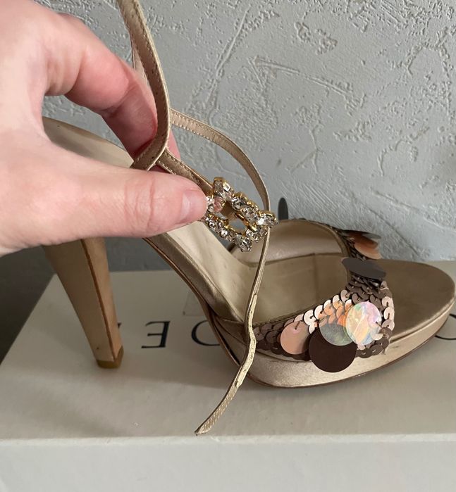 Босоніжки Iceberg оригінал. Дуже стильні та зручні. 37