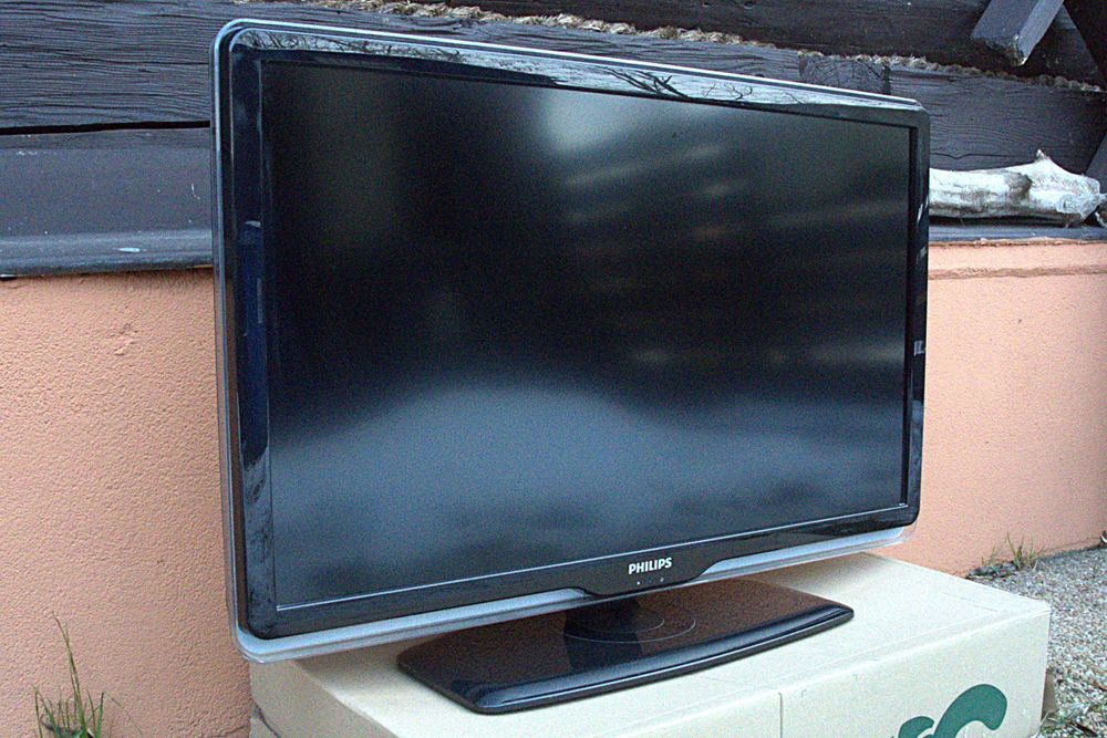 Telewizor Philips 32" LCD Full HD, model no: 181