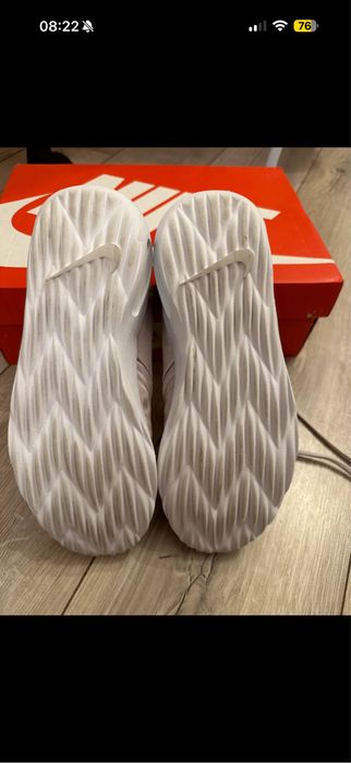 Nike Air rozmiar 40 satyna pudrowy róż