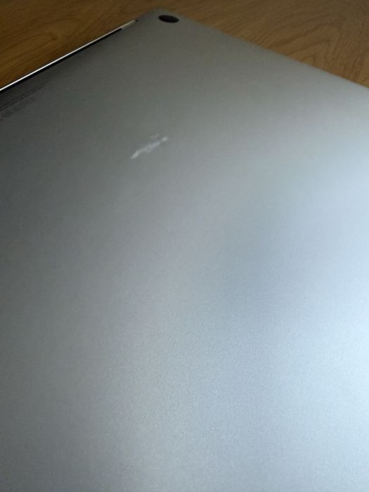 Apple MacBook Pro 15” (2017)