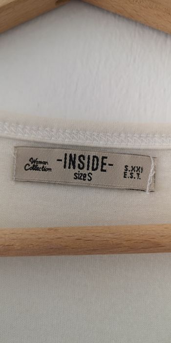 T-shirt floral colorida