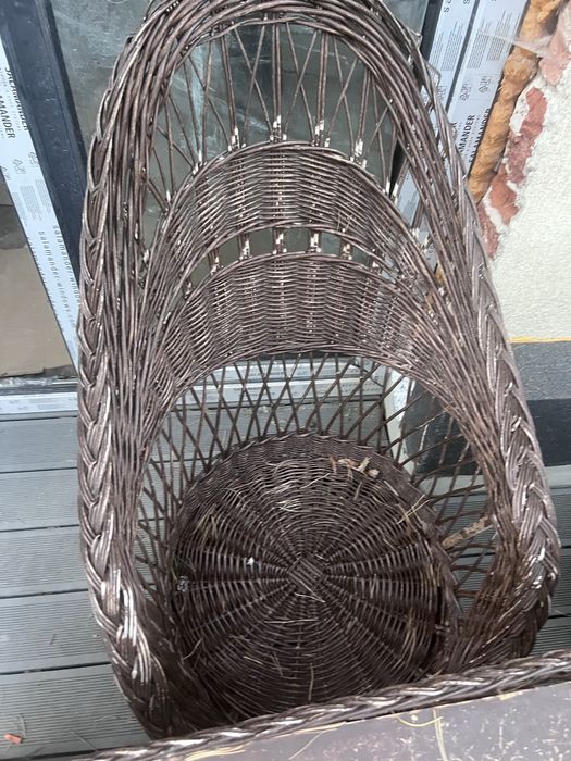 Stól wiklinowy i 4 krzesła do ogrodu altany