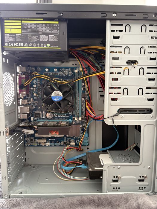 Компʼютер на Intel i5