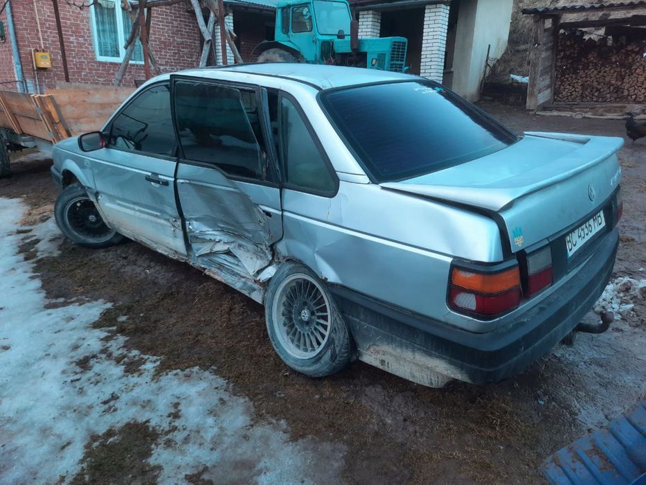 Pasat b3 після ДТП  ЦІНА ДОГОВІРНА