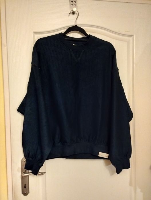Sweter . Nowy. S