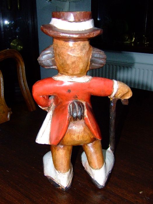 Piękny stary drewniany kaczor.