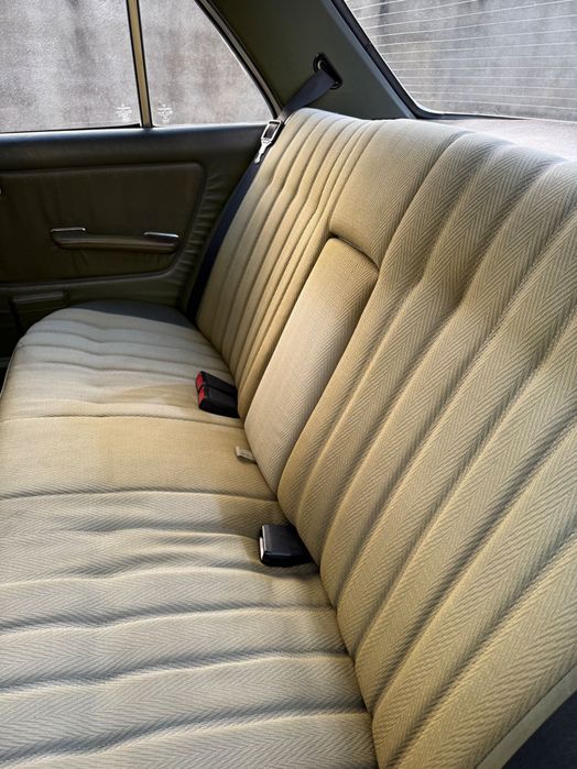 Mercedes-Benz W123 200D