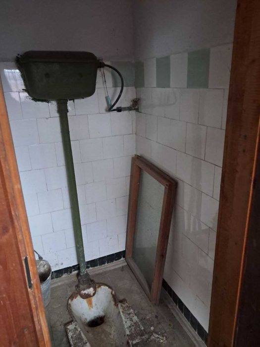Продаж ділянки та дачного будинка біля комплесу Львівська Швейцарія