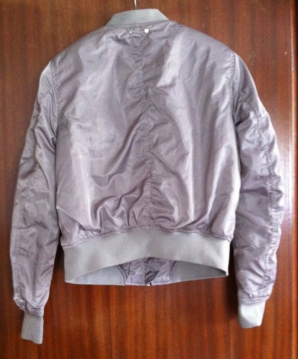 blusão criança Pull e Bear novo