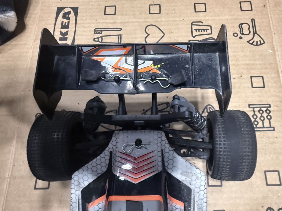 podowzie rc z karoseria