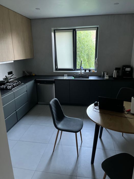 Сучасний автономний будинок 158 м²