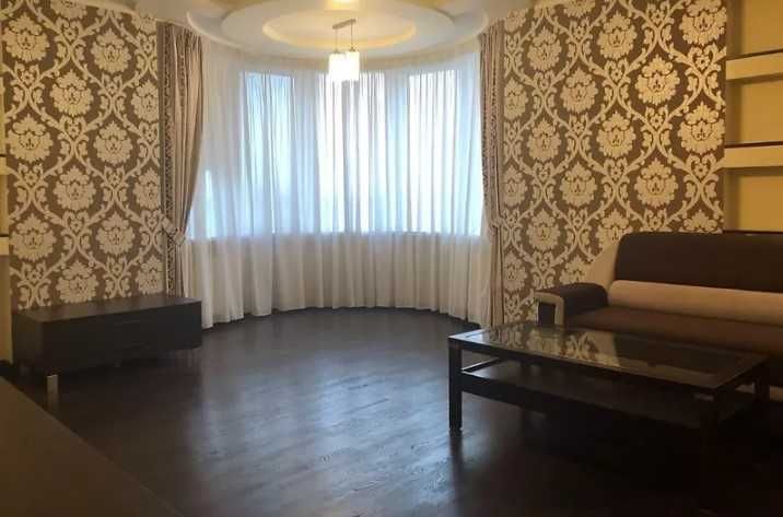 3-кімнатна квартира в Центрі • 102 м² • Якісний ремонт!