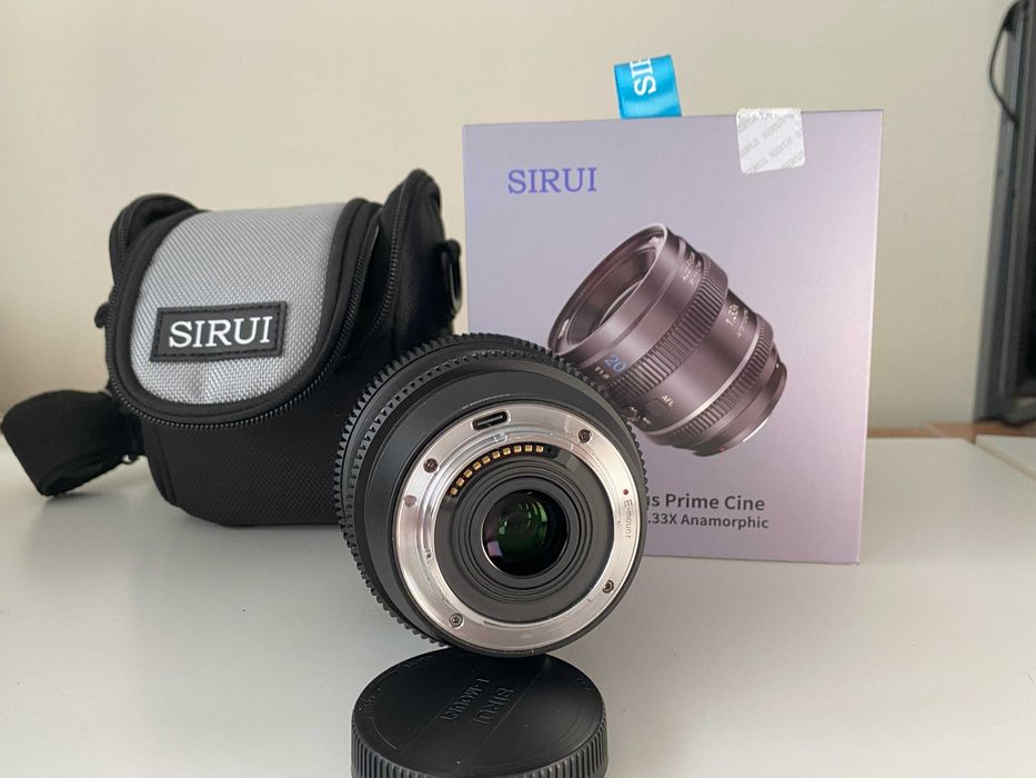 Sirui Auto Focus 20mm T 1.8 1.33 Anamorphic