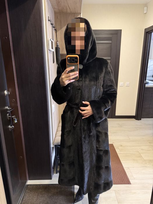 Продам шикарну норкову шубу