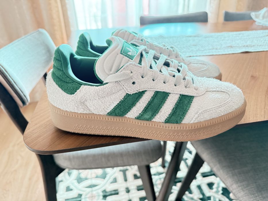 Sapatilha adidas samba