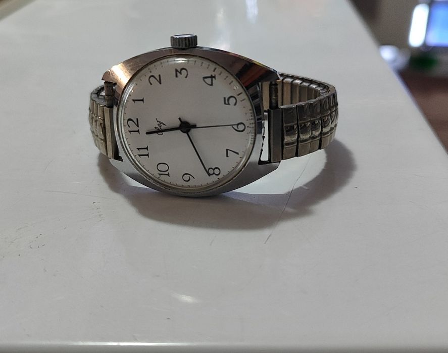 Продам часы механические.