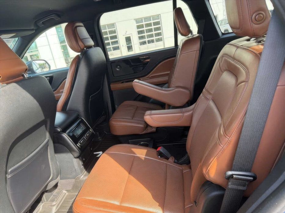 Lincoln Aviator      2020