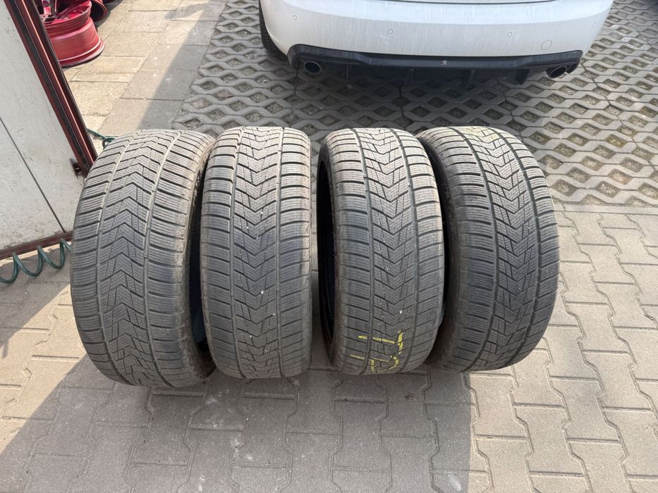 Praktycznie nowe. Opony zimowe 255/45 R19 komplet 4 szt