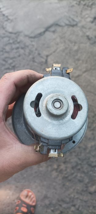 Двигатель пылесоса