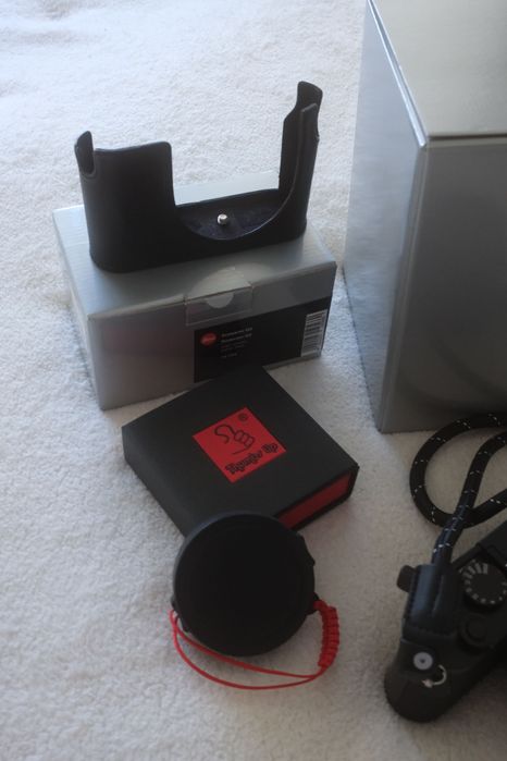 Leica Q2 com Extras