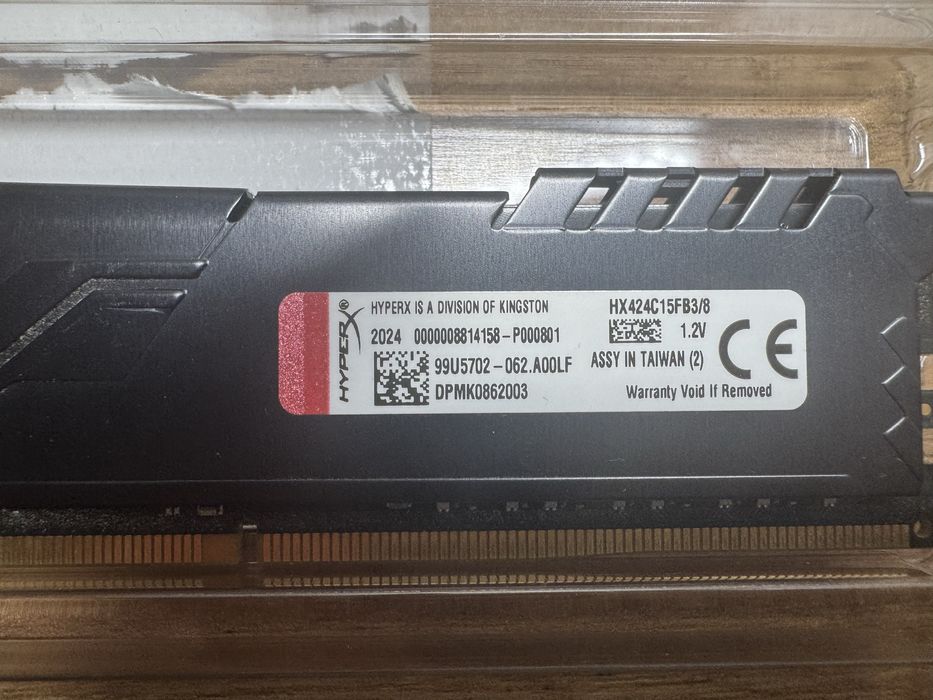 Оперативна памʼять DDR4 16ГБ (2х8)
