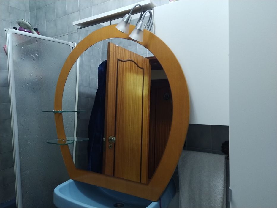 Espelho de casa de banho WC duas prateleiras casa quarto apartamento.