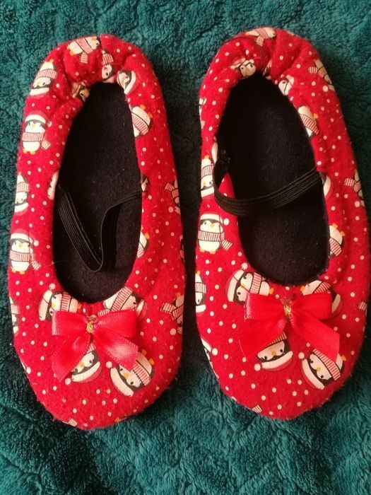Kapcie antypoślizgowe baletki świąteczne czerwone