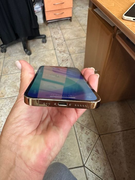 Продам iPhone 12 Pro 256GB
