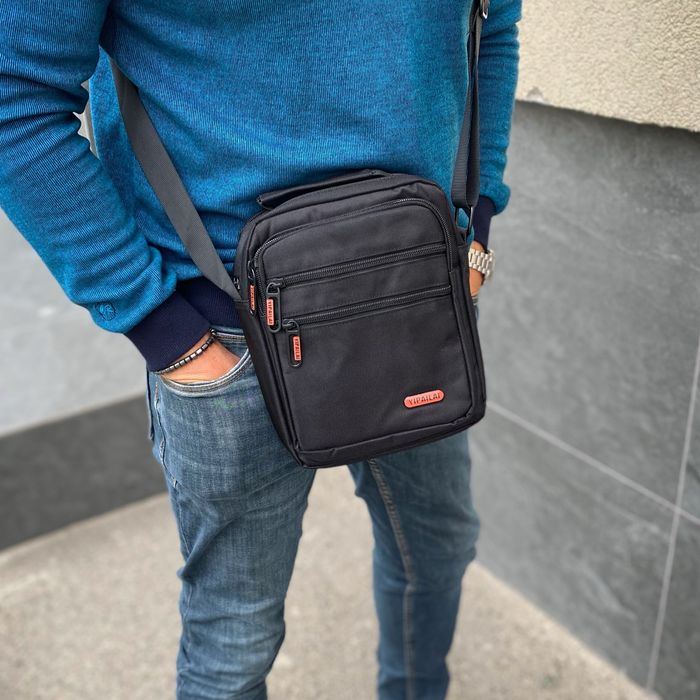 Чоловіча чорна сумка барсетка через плече багато відділень