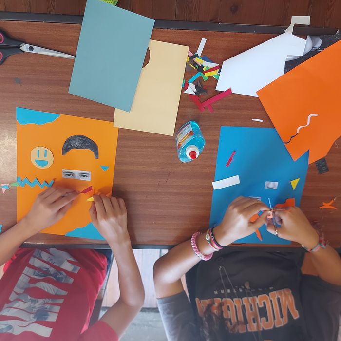 Aulas de artes plásticas64840537784833124