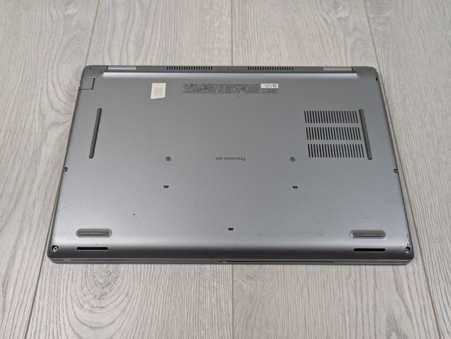 Dell Precision 3561 IPS 15,6" FHD i5-11500H/16GB/512GB/NVIDIA T600 4GB